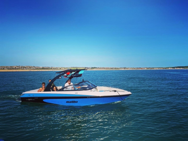  Goditi un bel sole giornata con i nostri viaggi e avventure