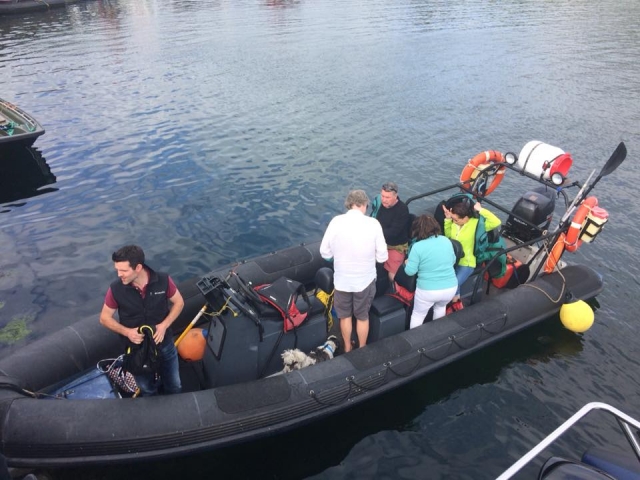  Verbringen Sie Zeit mit der Familie auf dem Wasser 