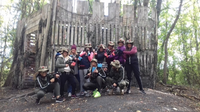  欢迎举办单身派对！ 