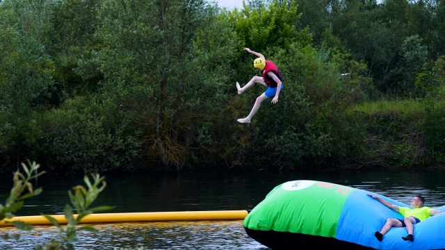  Bouncing 