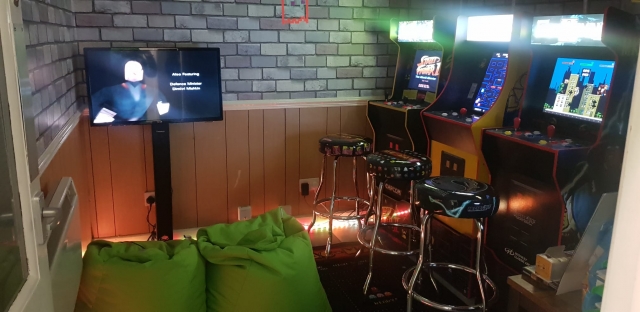 Retro arcade games