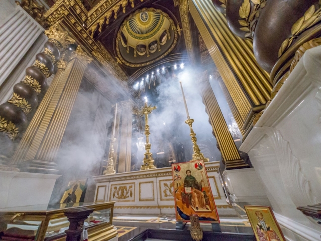 Das Innere der Kirche 