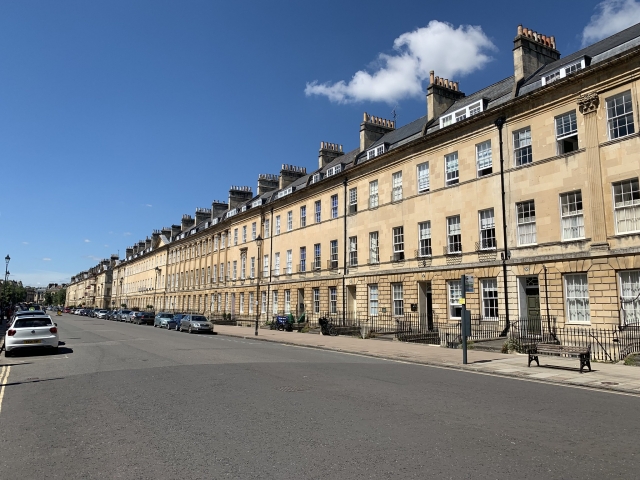  Besuchen Sie die bemerkenswertesten Orte in Bath 