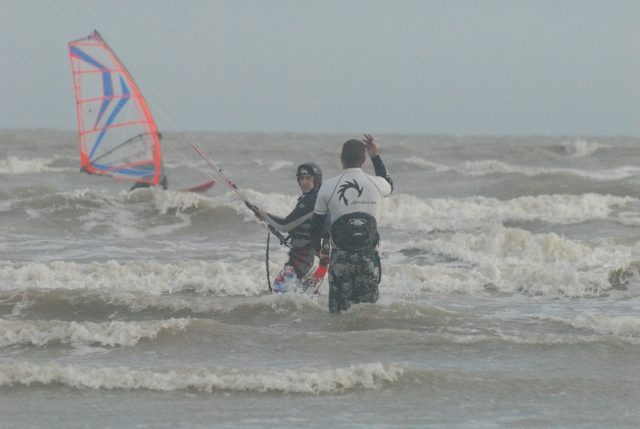  Faire voler le cerf-volant dans l'eau 