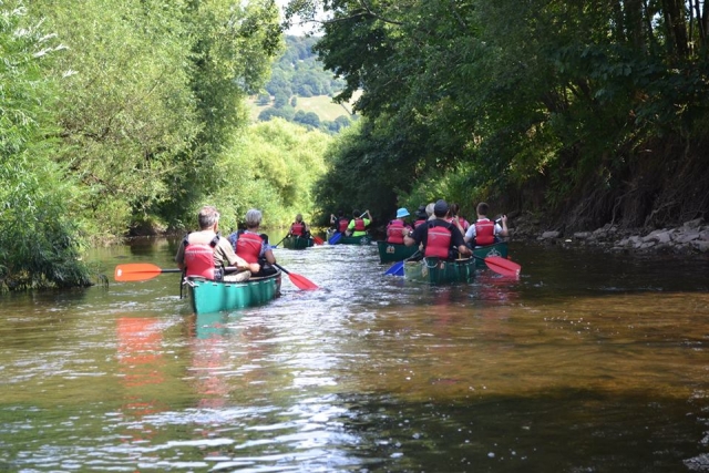  Río escénico 