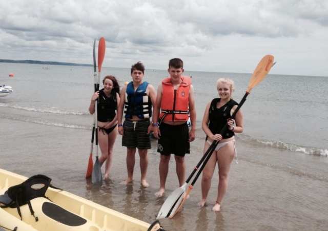  Faire du kayak entre amis