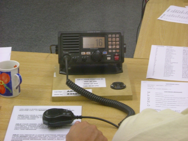  Equipo de entrenamiento de radio VHF en vivo