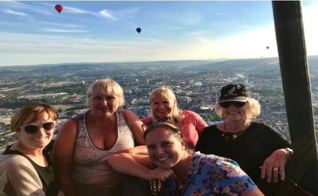  In mongolfiera con gli amici 