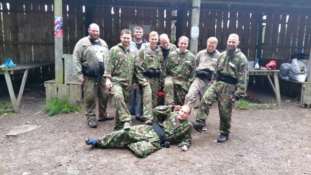  Il paintball è un'ottima attività per un addio al celibato 