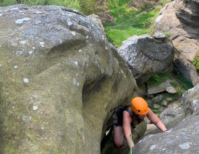  Eine Sitzung an den Felsen 