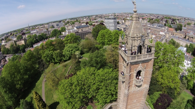  Foto aerea della cima della Cabot Tower 
