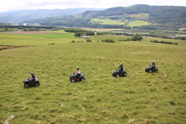 Trekking di gruppo in quad 