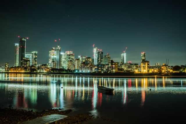  Canary Wharf la nuit 