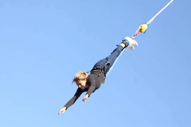 Bungee jumping in Bristol