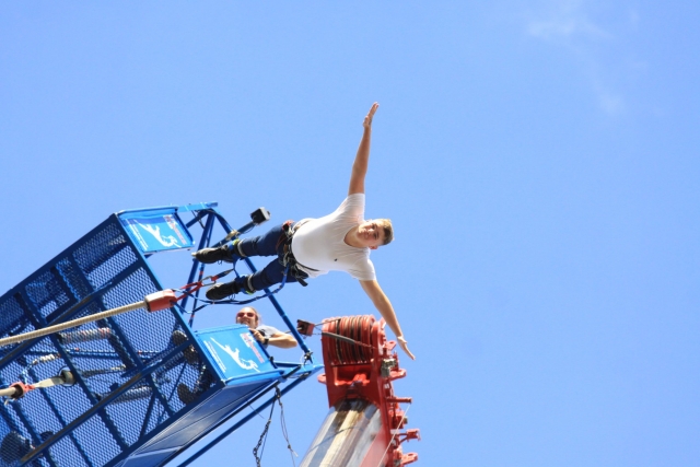 Bungee jumping