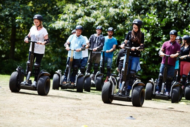  Big Group Riding 