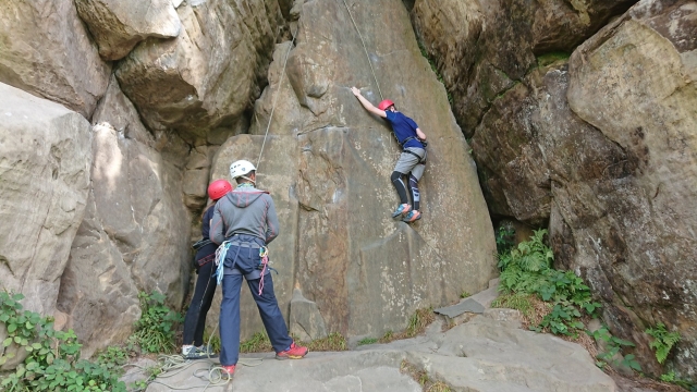 Climbing guide present at all times