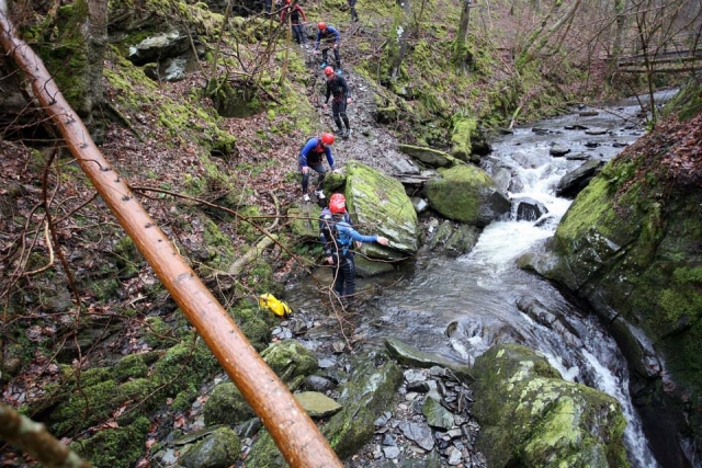  Schluchtenwandern mit der Familie