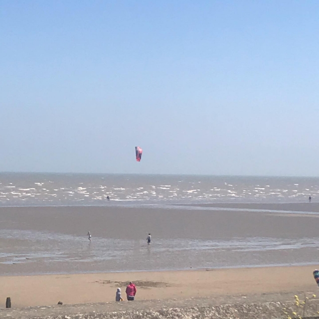 kitesurfing in Camber
