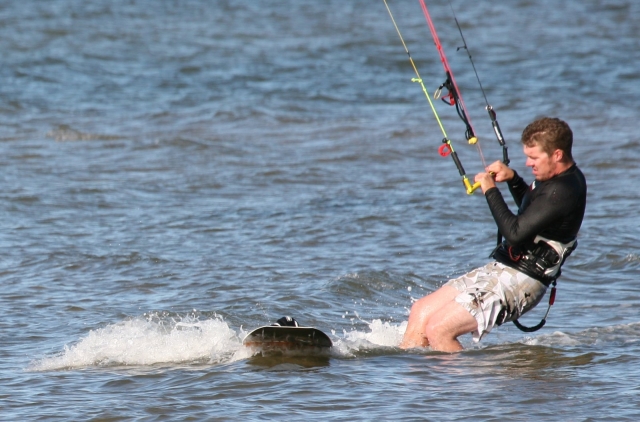 Kitesurfing lovers