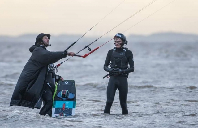  Condividere momenti mentre si fa kitesurf