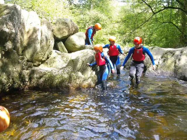 Día completo de aventuras de barranquismo en Snowdonia