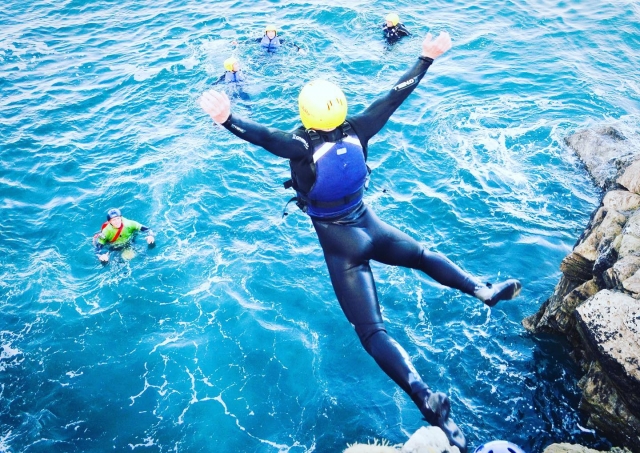  Saut de falaise 