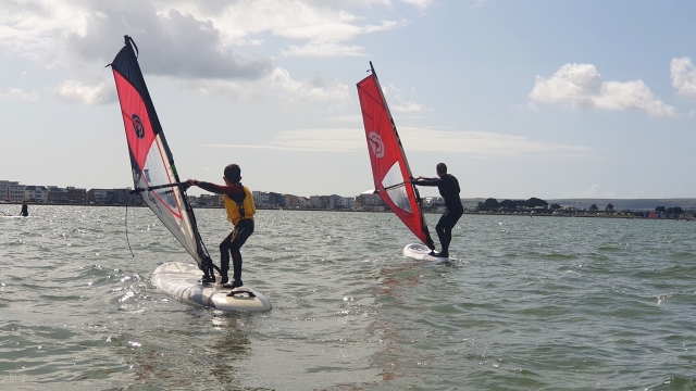  Windsurf con gli amici 