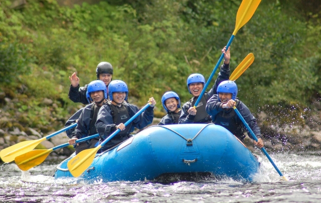  Le rafting est une question de travail d'équipe 