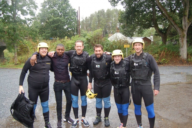  Desfrute de uma sessão de canyoning com seus amigos 