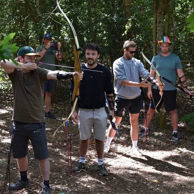  Goditi il bosco con i tuoi amici