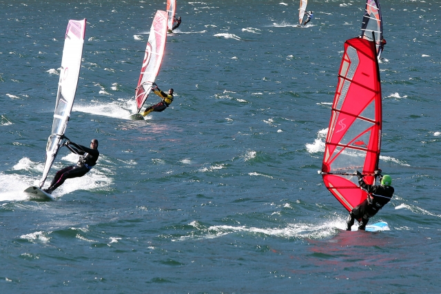  Apprenez à faire de la planche à voile 