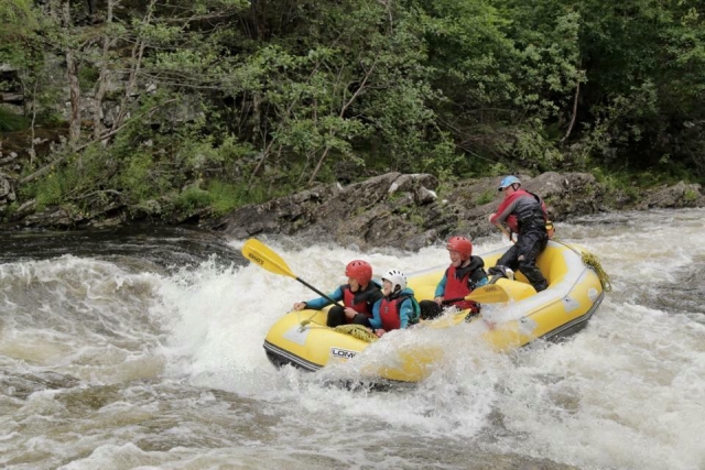 Come and paddle as a team