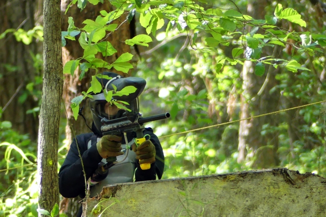  Défiez vos amis dans une bataille de paintball 