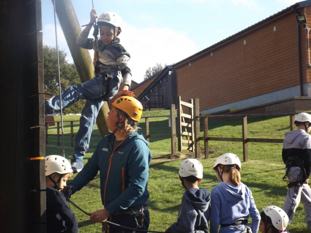  Klettern in unserem Kletterturm 