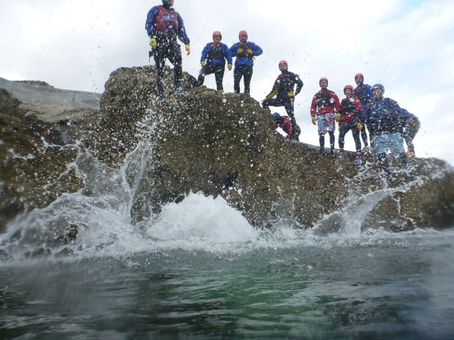  ¡Divertida expedición de Coasteering!