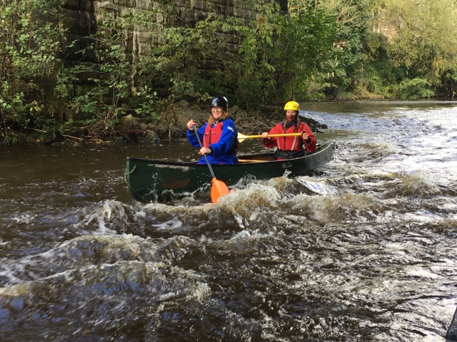  Emoción navegando en canoa
