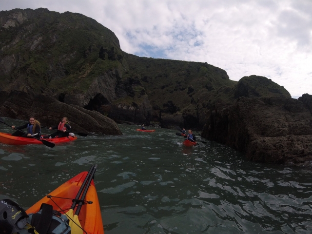  Explorando con una experiencia en kayak 