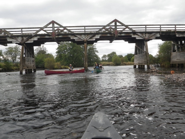 Control the canoe, improve your level