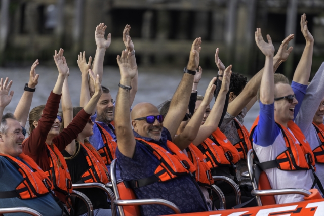  Escápate de tu rutina diaria con este divertido paseo en barco