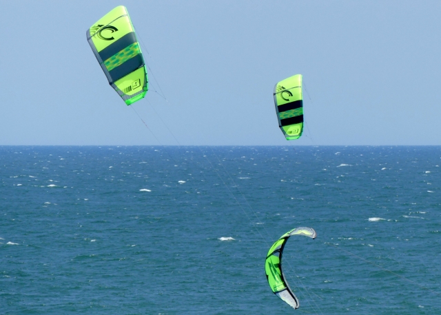 Fly the kite and use the power of the wind