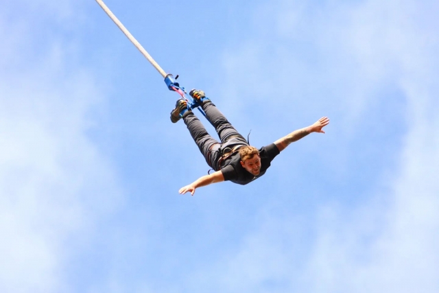 Scivolando nell'aria 