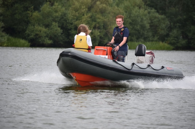 Powerboating confidently