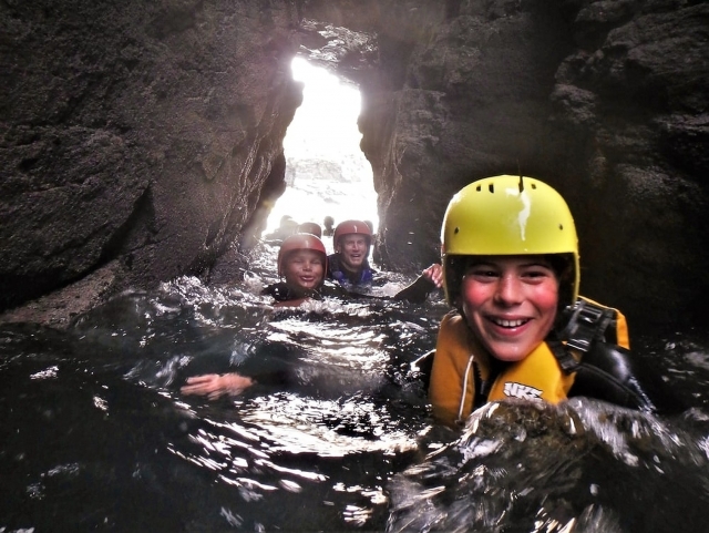  Indo dentro das cavernas 