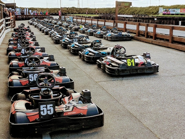 Équipement de kart pour les participants 