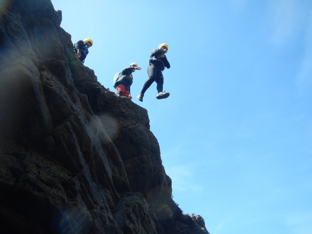  Extremes Coasteering ist nur etwas für Mutige!