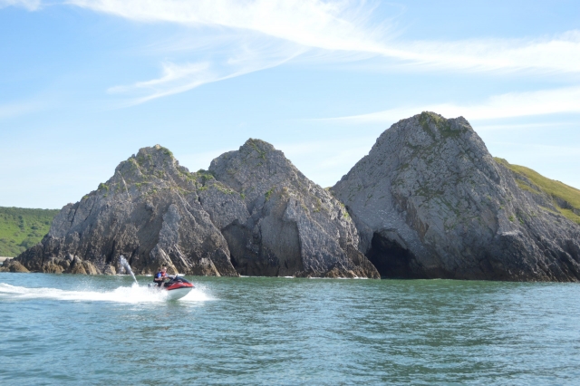  Esplorando le grotte 
