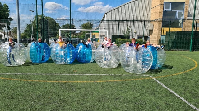  Sto per giocare a Bubble Football. 