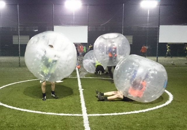 Defeat your opponent in bubble bulldog!