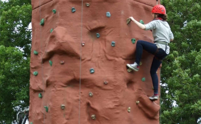 Enjoy an exciting climbing session